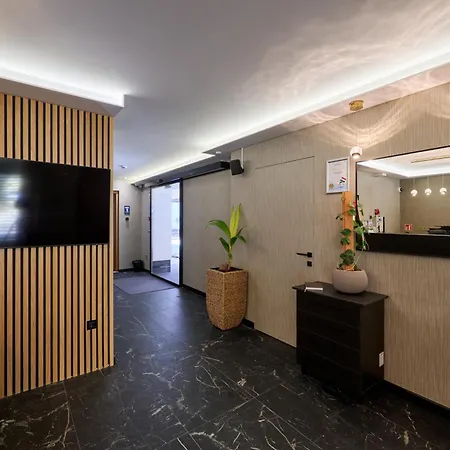 Aparthotel Grandis Premium 4*