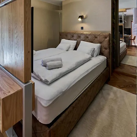 Grandis Premium Aparthotel 4*