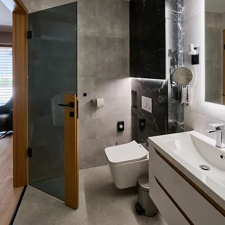 Grandis Premium Aparthotel